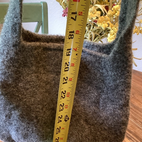 Hand Made Wool Grey Crossbody Bag with Bumblebee Pin - Picture 6 of 9